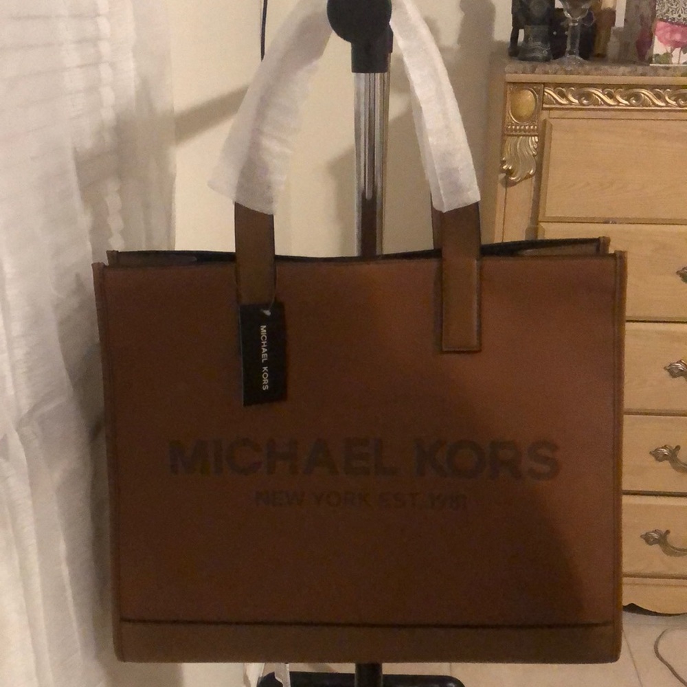 “MICHAEL KORS TOTE BAG”
